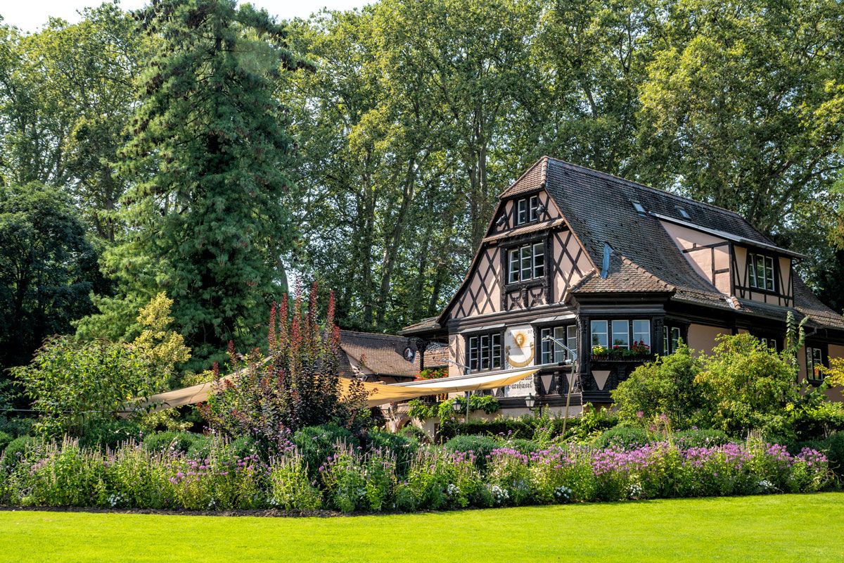 Gastronomic restaurant in the Parc de l'Orangerie in Strasbourg