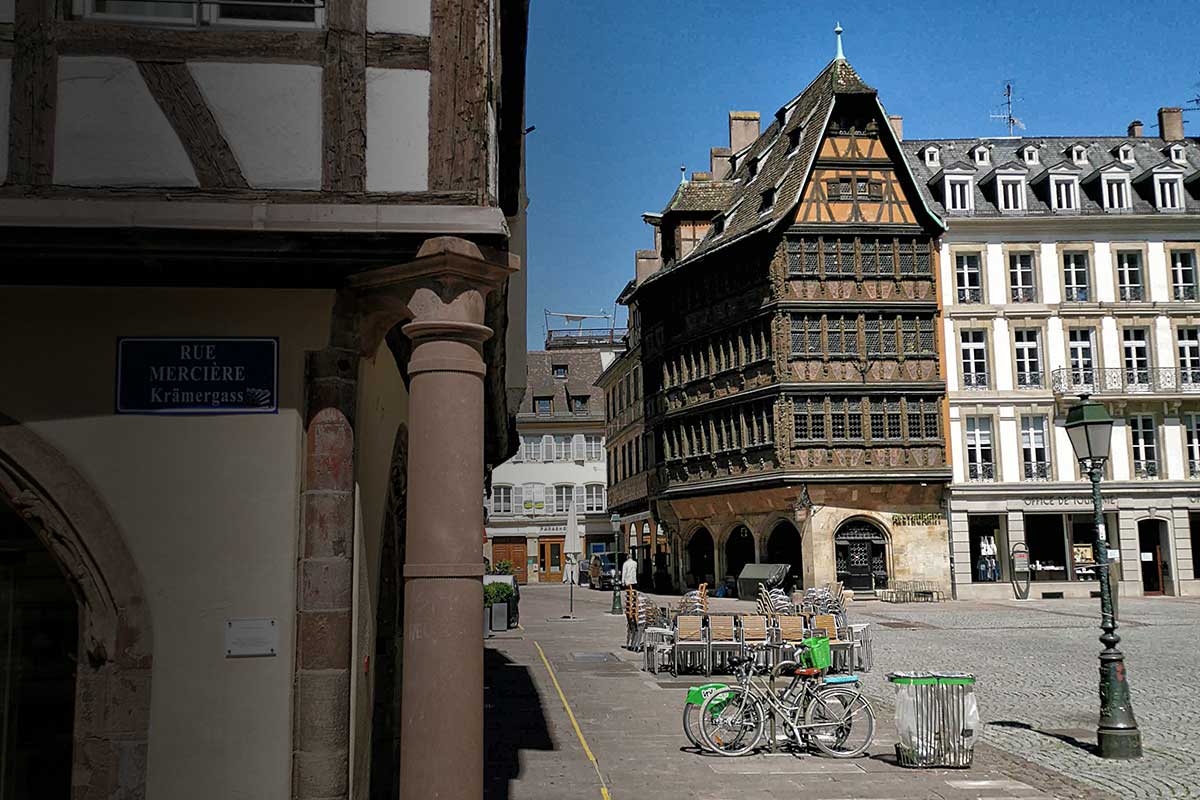 Maison Kammerzell at the bottom of the cathedral of Strasbourg
