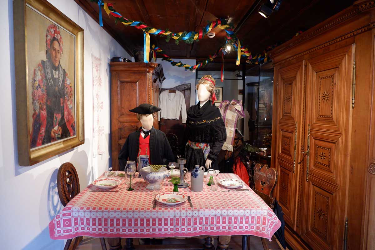 People in traditional costume of the time at the Alsatian Museum in Strasbourg