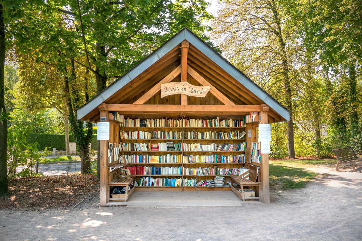 Book Shack in the Orangerie Park