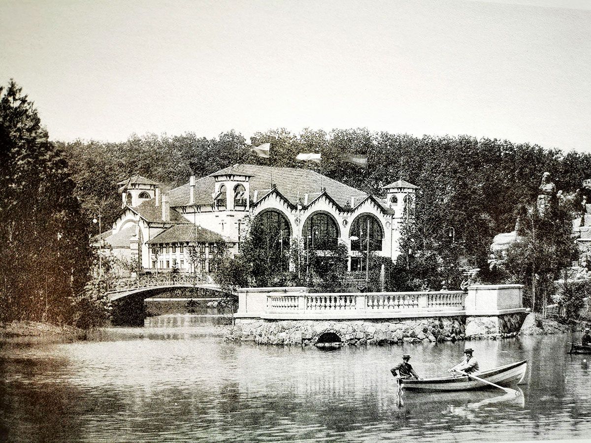 A large restaurant and banquet hall in 1895 in Strasbourg