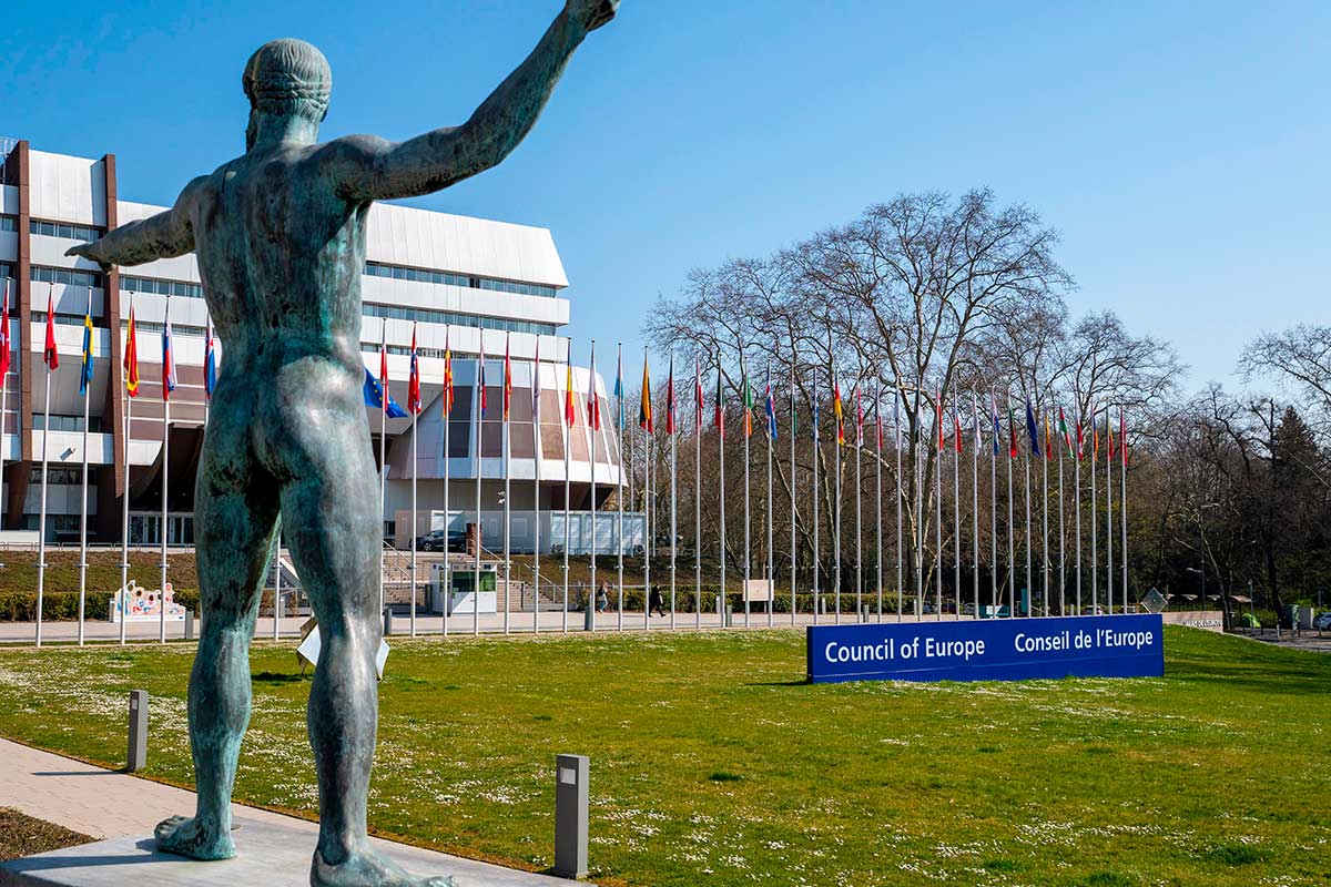 Statue and Council of Europe